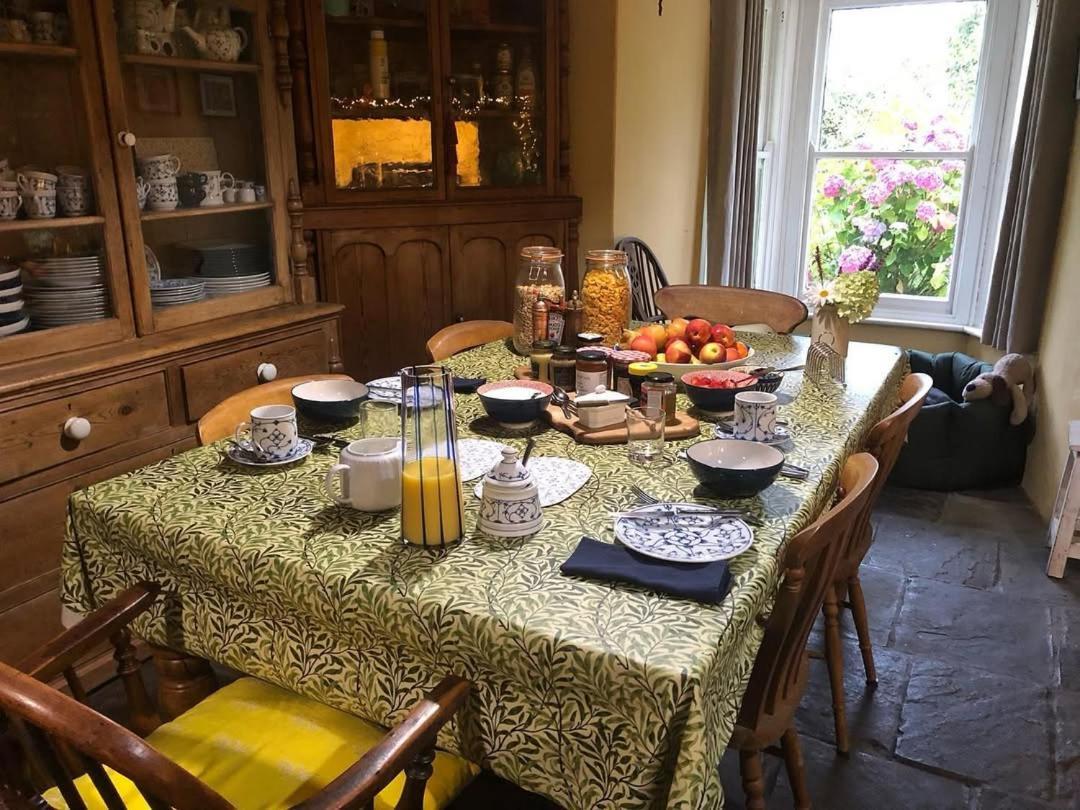 Ynyswen Bed & Breakfast Nantgaredig Екстер'єр фото